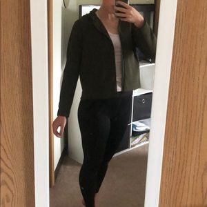 🍋🍋 Lululemon Dark Green Zip Jacket